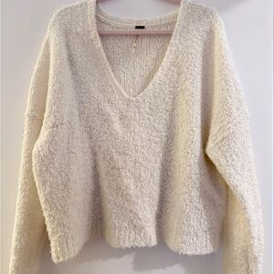 Free People White/Cream sweater size Medium